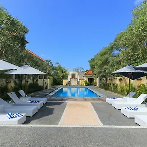 Отель Bali Mega